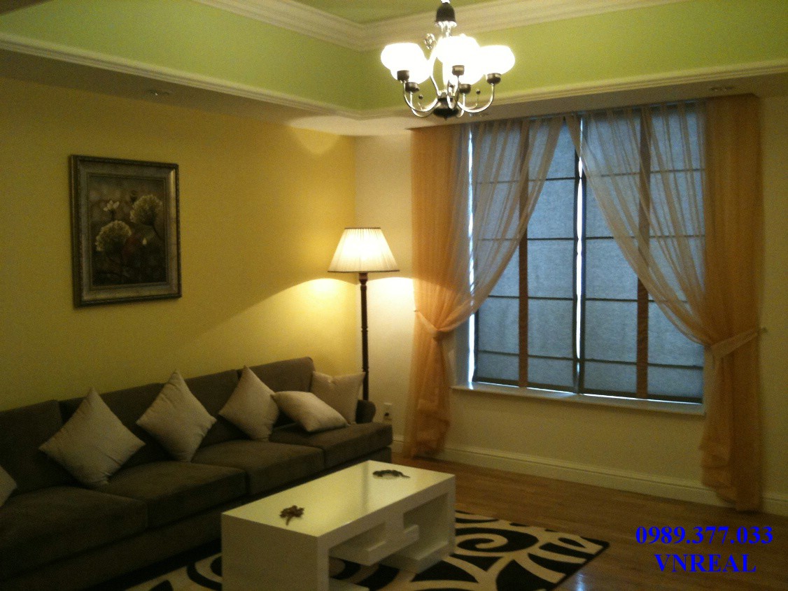 1312599930_livingroom.jpg