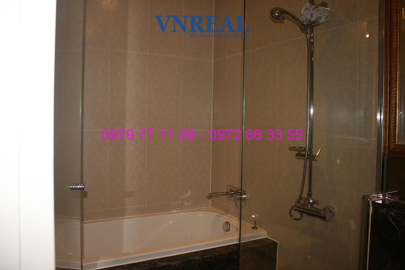 1363244857_bathshowermasterbedroom.jpg