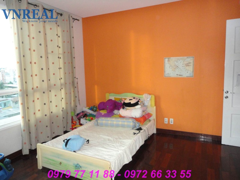 1369735315_juniorbedroom2.jpg