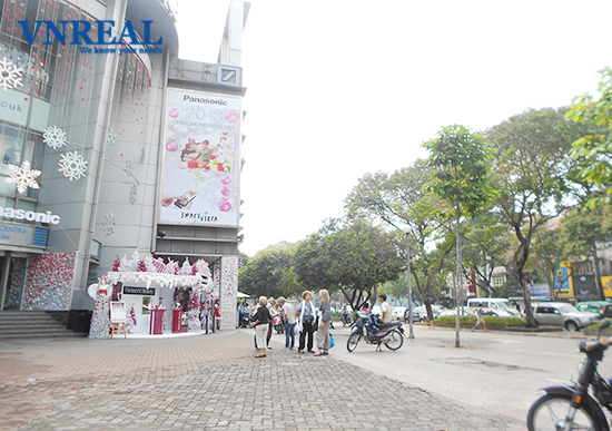 1400000456_toa-nha-saigon-centre-building.jpg