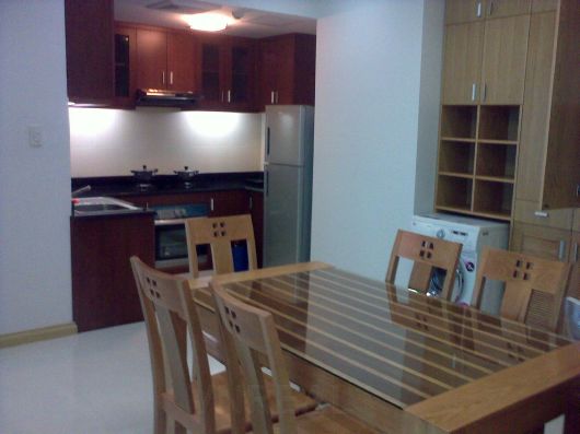 Apartment for rent in Sailing Tower right in the downtown of Ho Chi Minh city